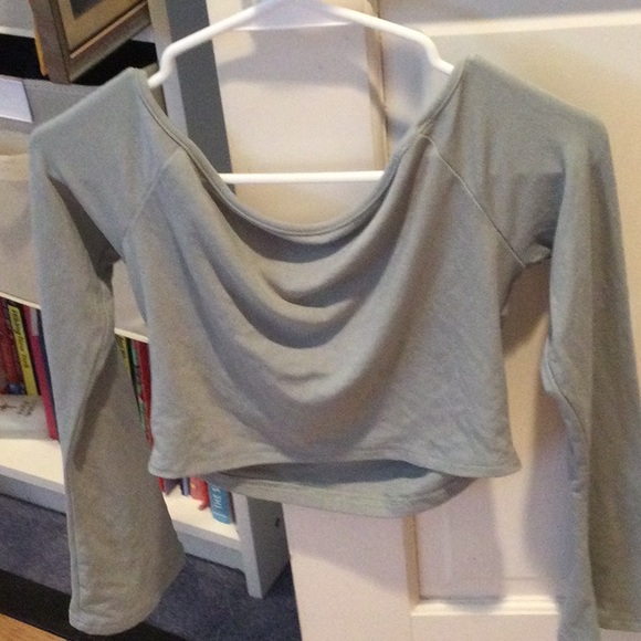 Cider green twist front crop top, small. - Picture 2 of 5